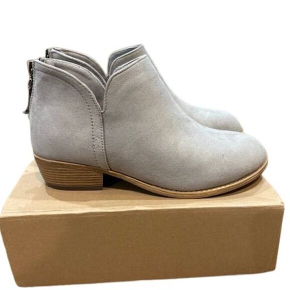Journee Collection Shoes - Journee Collection “Livvy” Side Split Ankle Booties with Rear Zip in Grey – Size